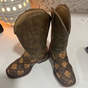 Toddler Boots size 9